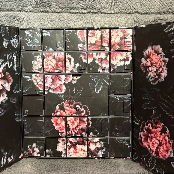 2023 Days of Revel Advent Calendar - Picture 3 of 3